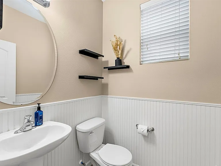 1440 Farina Loop SE — Photo 9