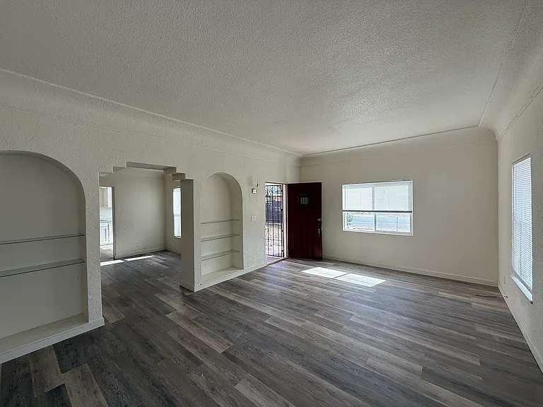 1434 W Euclid Ave — Photo 20