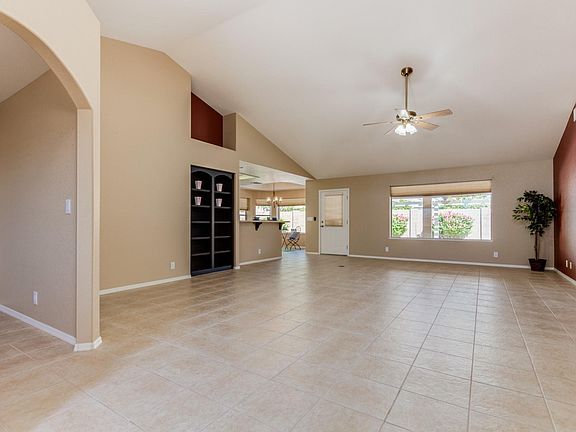 4th image of 2147 S Alderwood Cir