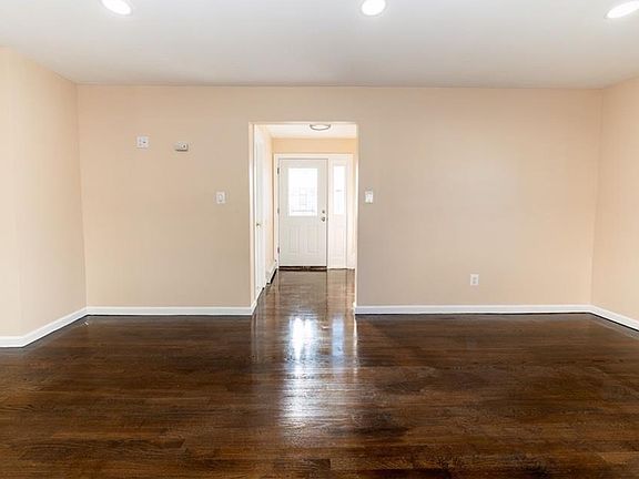 4th image of 1 Stewart St