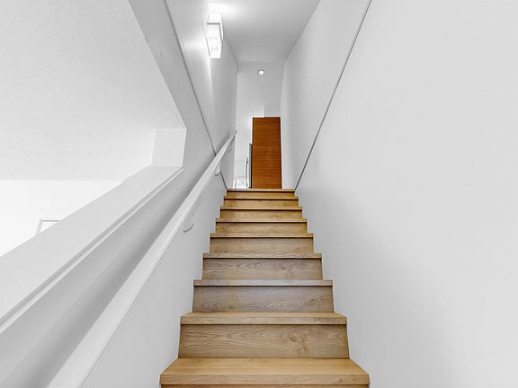 4th image of 7199 Moffatt Rd #9