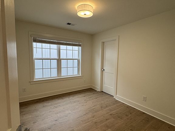 4th image of 504 Edwin St #1-44-1