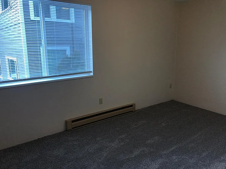 500 NE Maiden Ln #9 — Photo 11