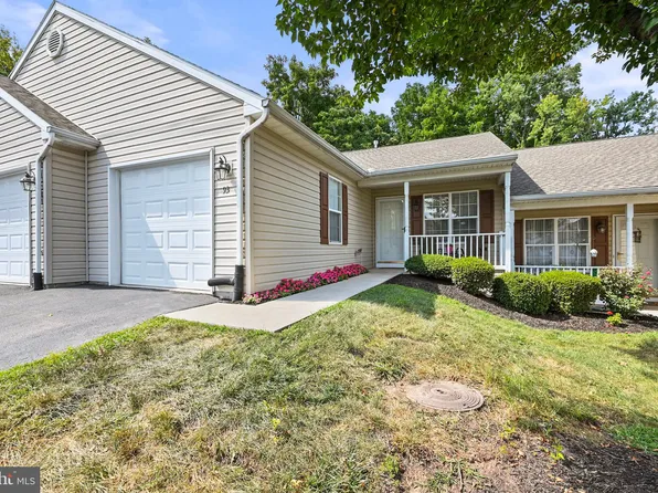 93 Hagarman Dr, York, PA 17408