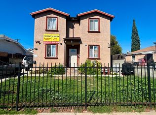 617 E 74th St, Los Angeles, CA 90001