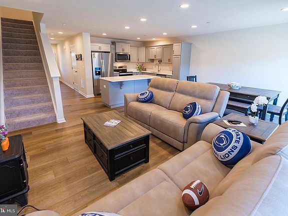 3rd image of 129 Highpoint Park Dr