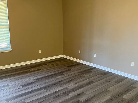 5th image of 508 W Lagrange St APT 12