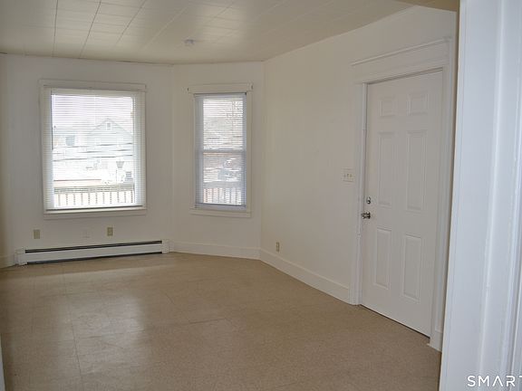 2nd image of 835 Bank St