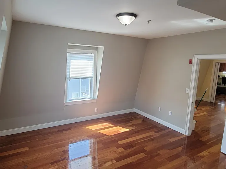 FRONT BEDROOM (OVER SCHOOL STREET)