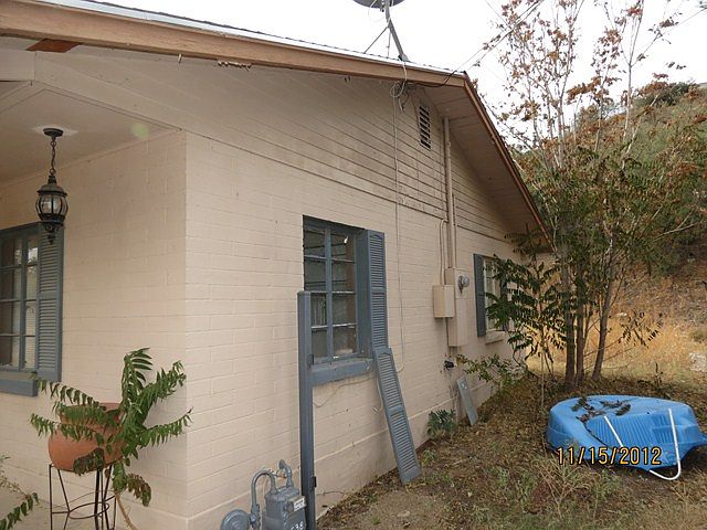 2nd image of 860 S Jesse Hayes Rd