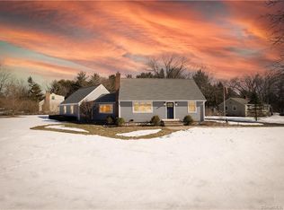 54 Wyndwood Rd, Farmington, CT 06032