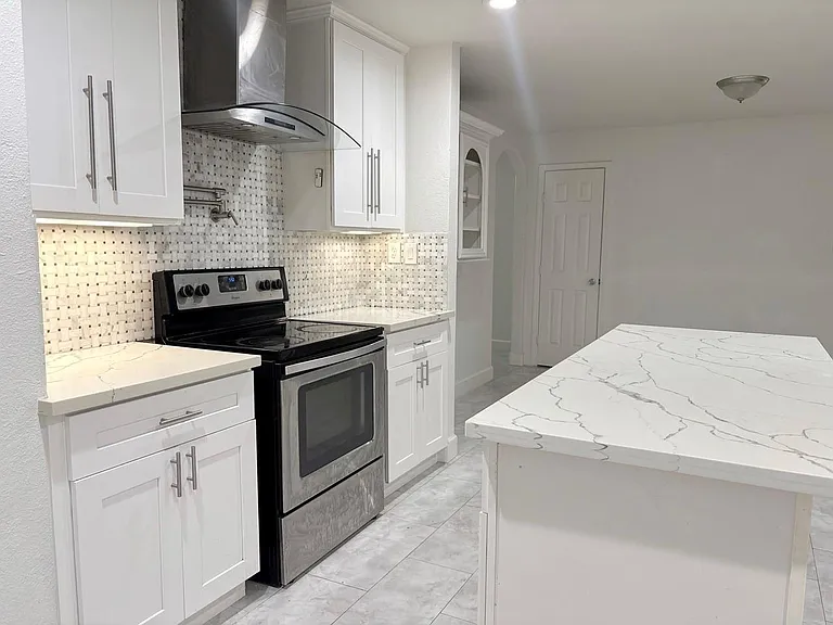 2695 S Woodloch St — Photo 5