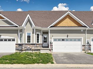 8 Durham Rd, Bracebridge, ON P1L0B7