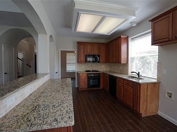 4th image of 5120 Stonecrest Dr