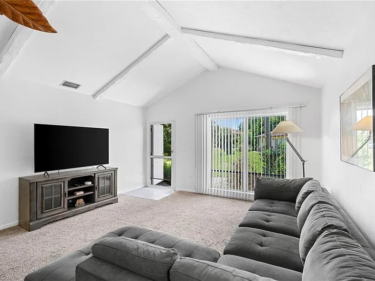 849 Palm View Dr #28 — Photo 5