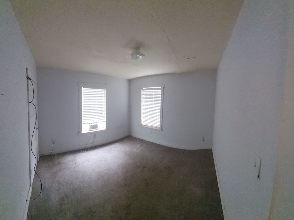 1st image of 2520 Wilson St