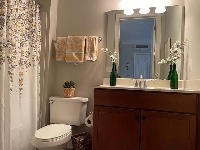 301 E Tremont Ave E #102 — Photo 10