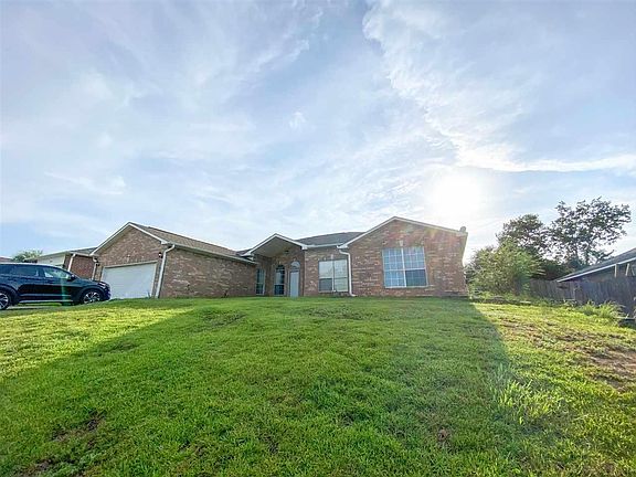 3rd image of 2605 Youngwood Ln