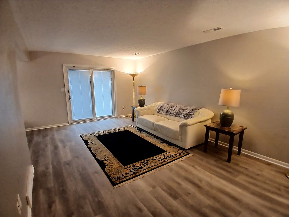1st image of 1810 Rolling Hills Dr #6F