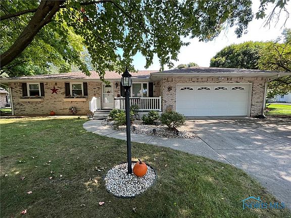 2nd image of 837 Highland Dr