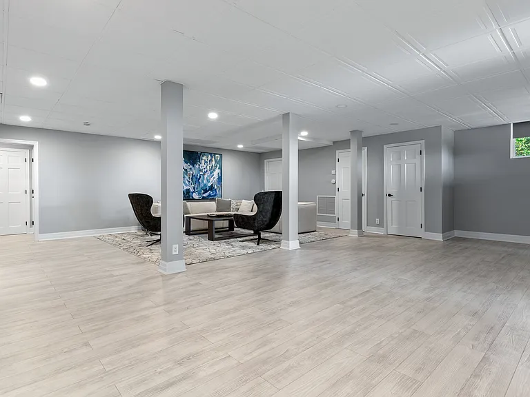 26 Three Mile Harbor Dr — Photo 38