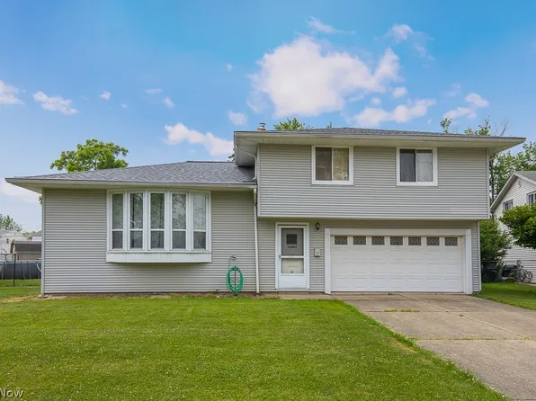36405 Sunset Dr, Eastlake, OH 44095
