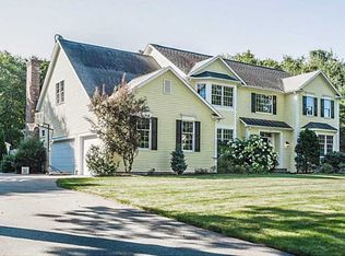 270 Sylvan Ct, Saunderstown, RI 02874