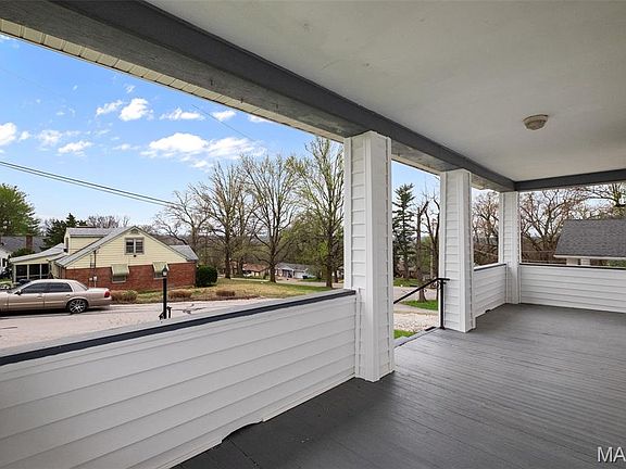 4th image of 139 Nassau St