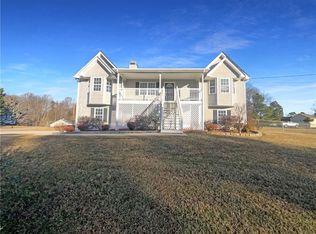 16 Fairview Gln, Dallas, GA 30157