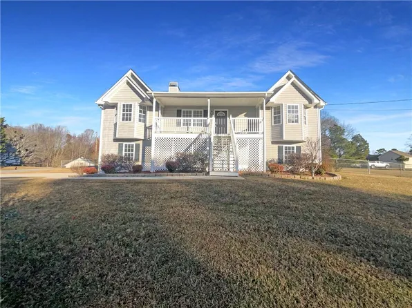 16 Fairview Gln, Dallas, GA 30157