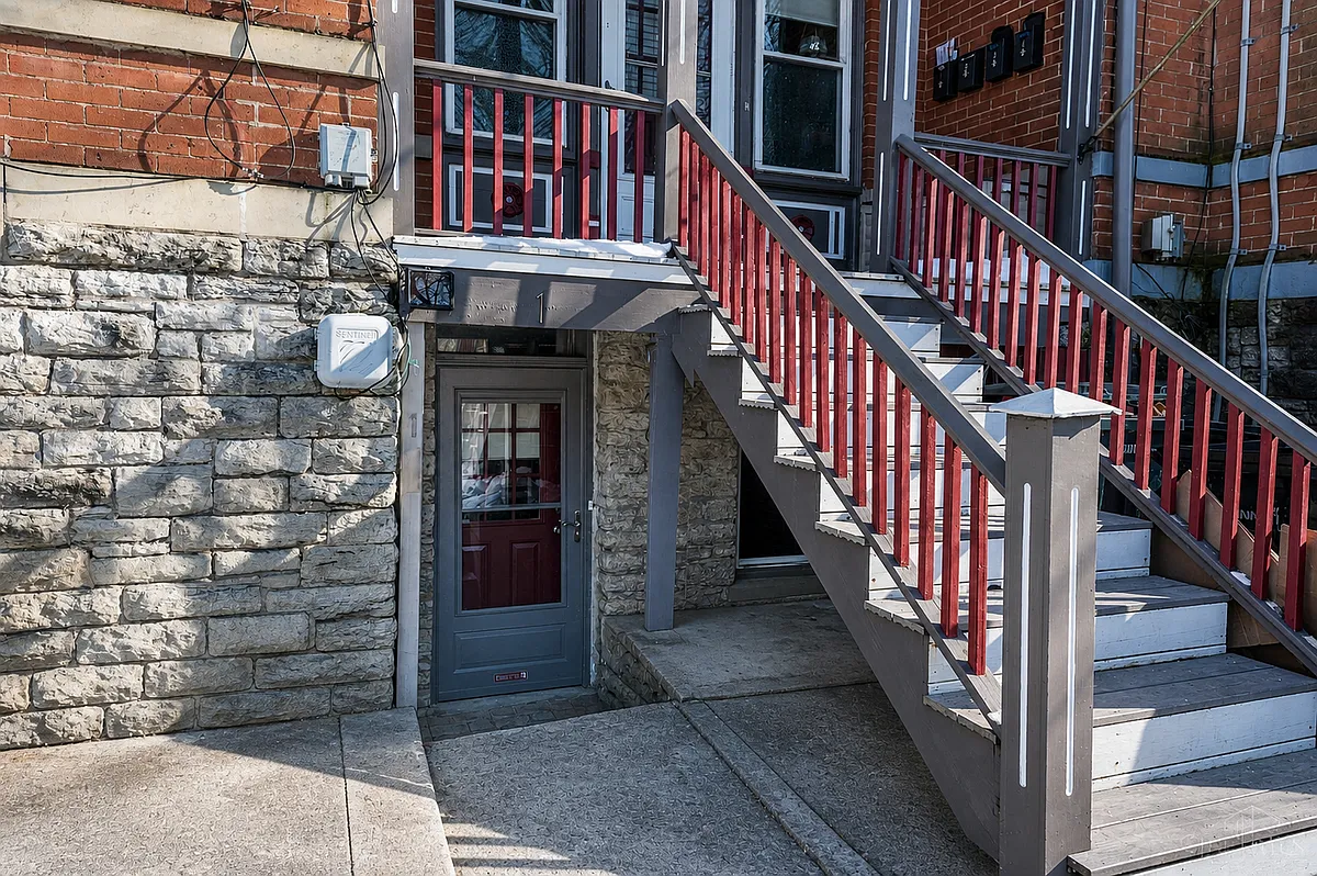 Building Photo - 2118 Saint James Ave #1