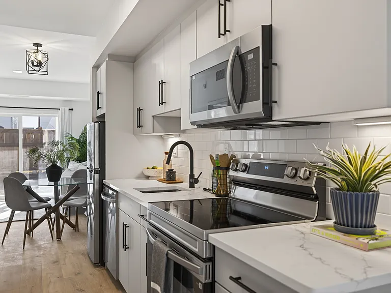 11 Merkel Manza Blvd — Photo 17