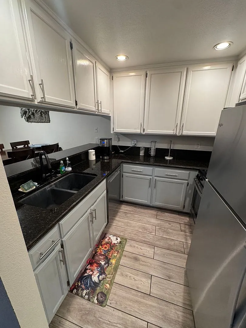 Partially furnished option — Photo 2