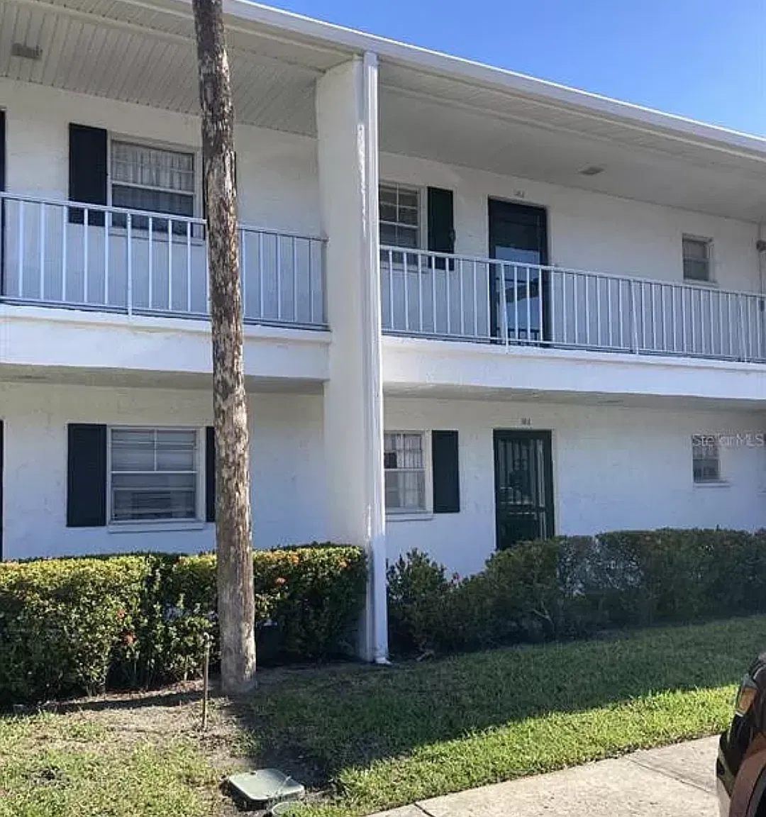 103 47th Avenue Dr W — Photo 1