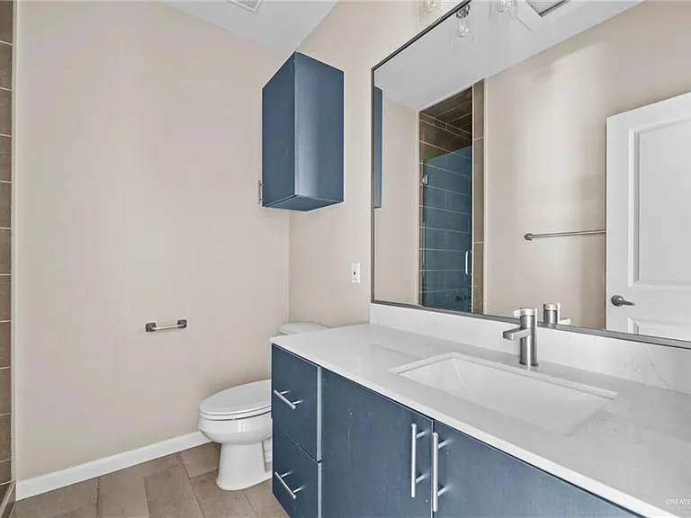 5700 Swallow Ave #4 — Photo 15