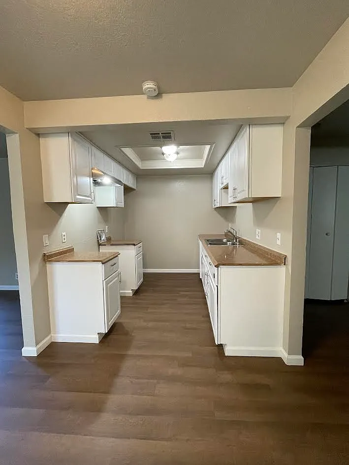 2 bed, 900 sqft, $1,925 — Photo 1