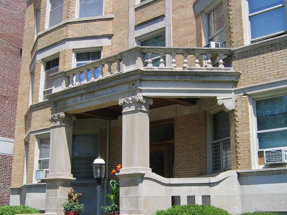 1st image of 1010 W Hollywood Ave