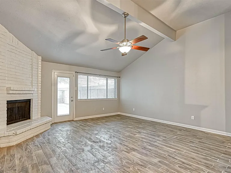 2235 Sentinal Oaks St — Photo 7