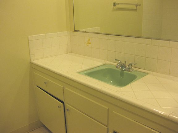 5th image of 809 W Glentana St APT 2