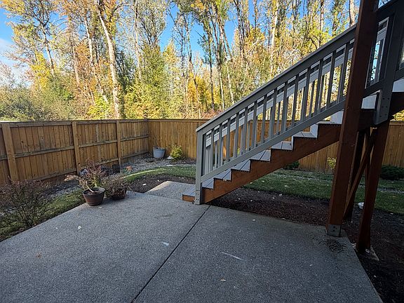 4th image of 17423 NW Loomis Ln