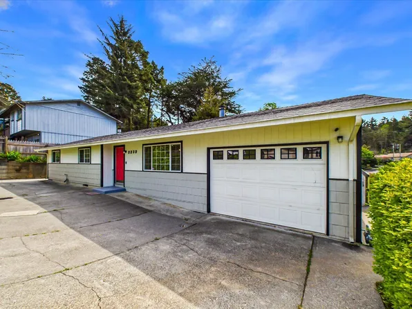 2232 Parkwood Blvd, Eureka, CA 95503