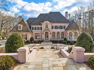 8475 Lazy Oaks Ct, Sandy Springs, GA 30350