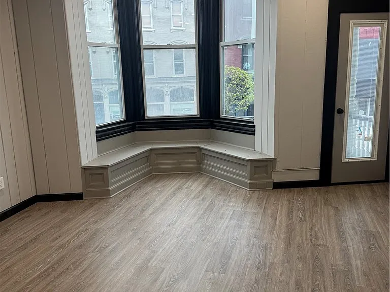 112 S Main St — Photo 8
