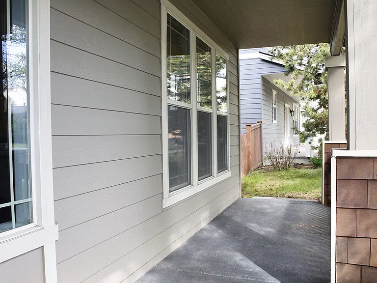 2345 NW Quinn Creek Loop — Photo 4