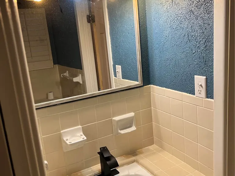 1711 N Pl — Photo 20