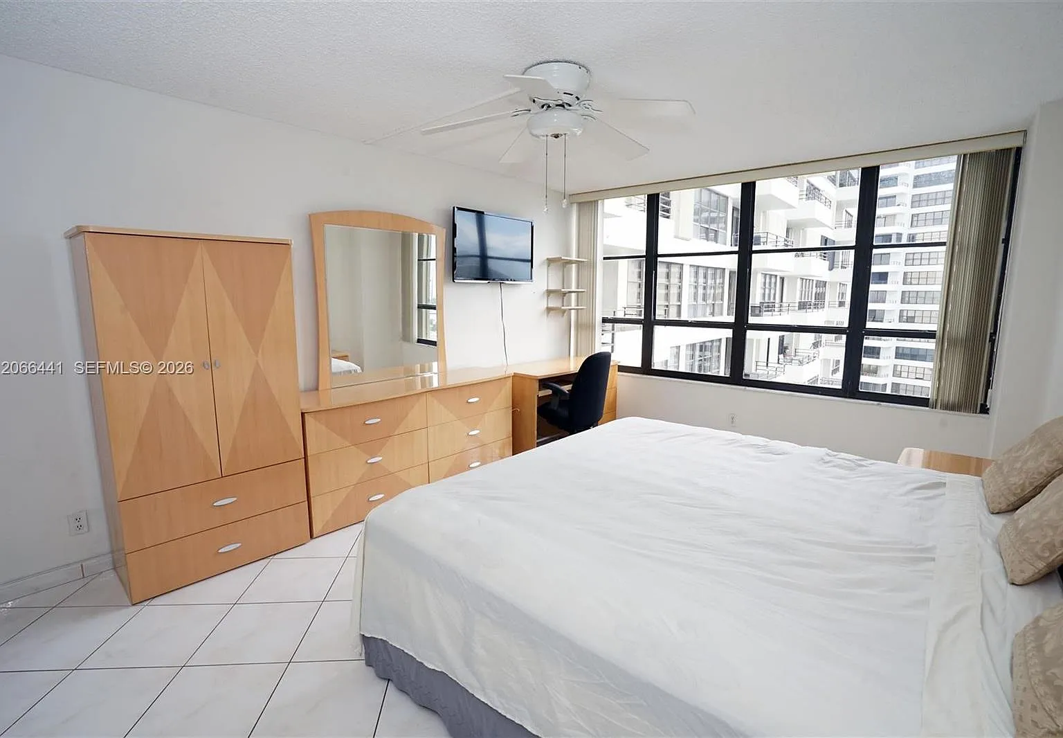 Olympus Condo Phase — Photo 4