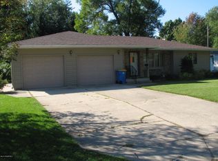 613 14th St NE, Owatonna, MN 55060