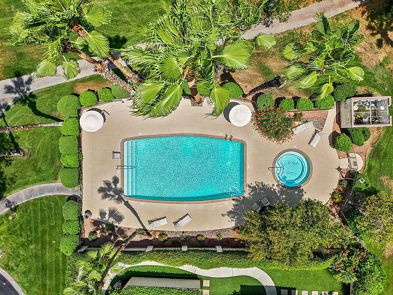235 Santa Barbara Cir — Photo 7