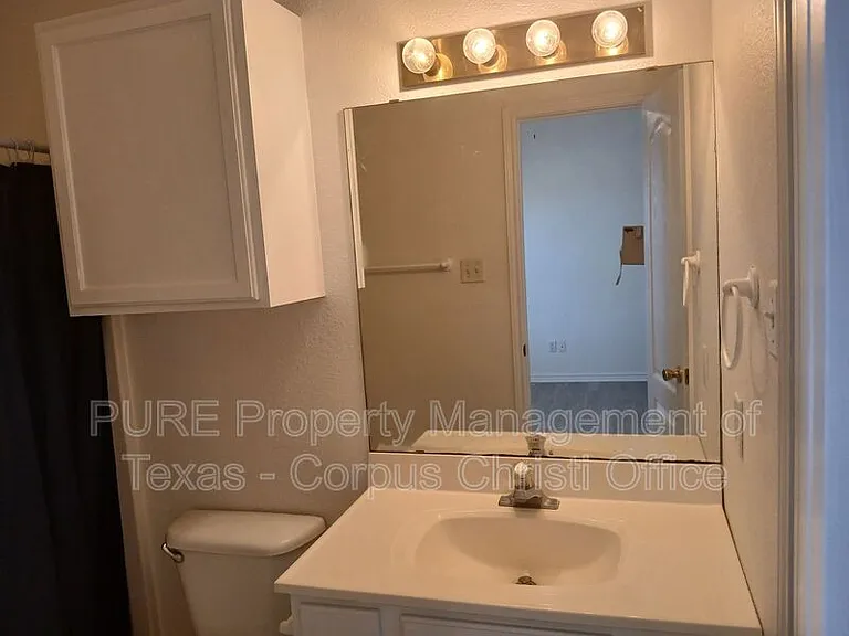14006 Fortuna Bay Dr #B — Photo 16