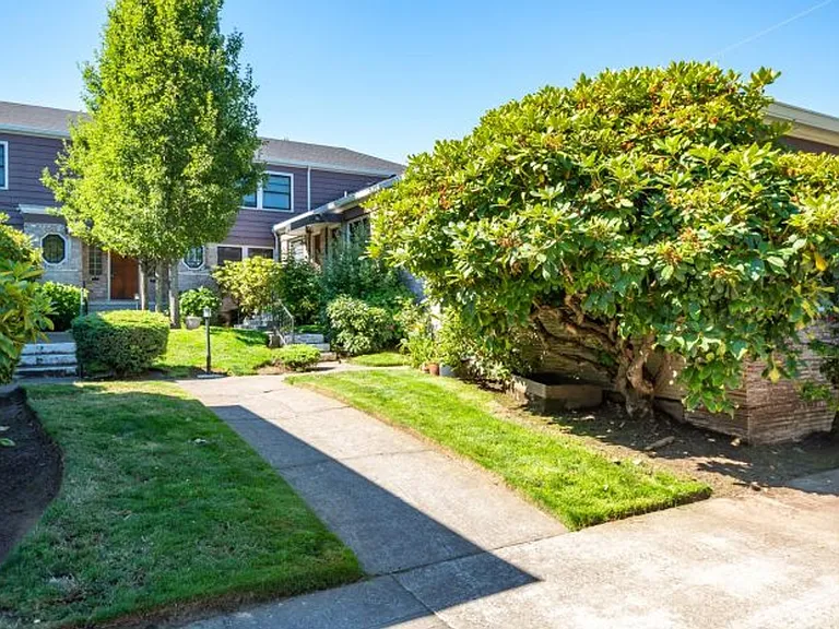 2500 NE Weidler St — Photo 52